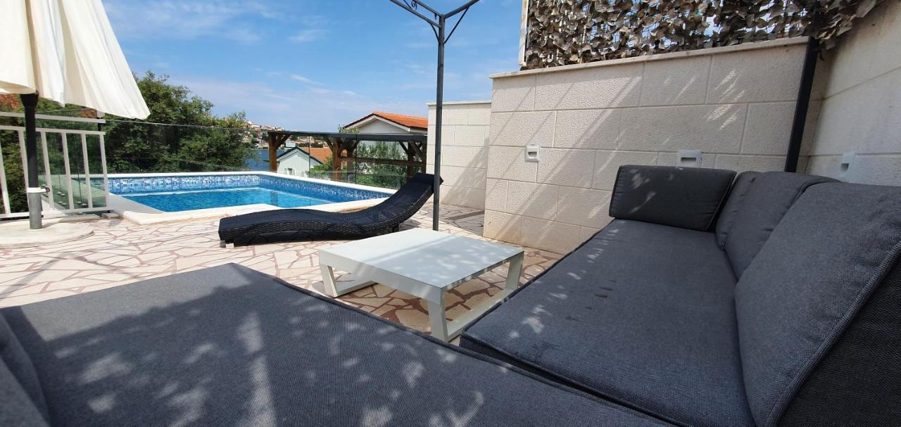 Mimoza Villa Rogoznica  Buitenkant foto